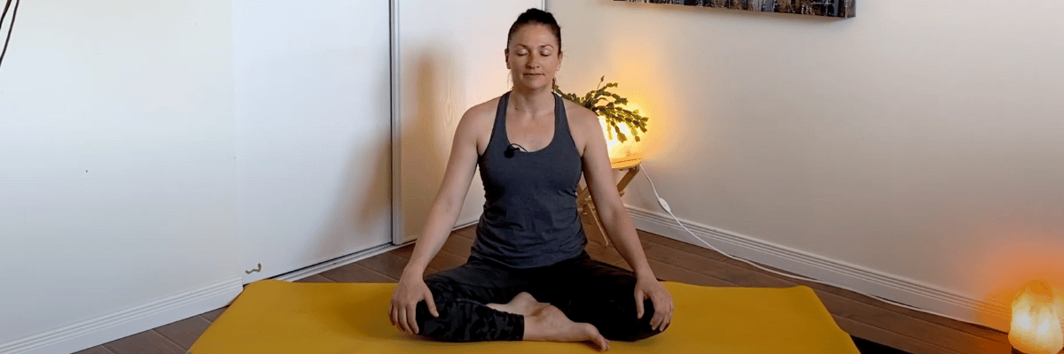 10 minute Gentle Seated Yoga practice with Kinndli